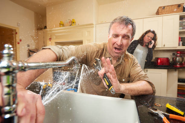 Best Local water damage restoration  in Uhrichsville, OH